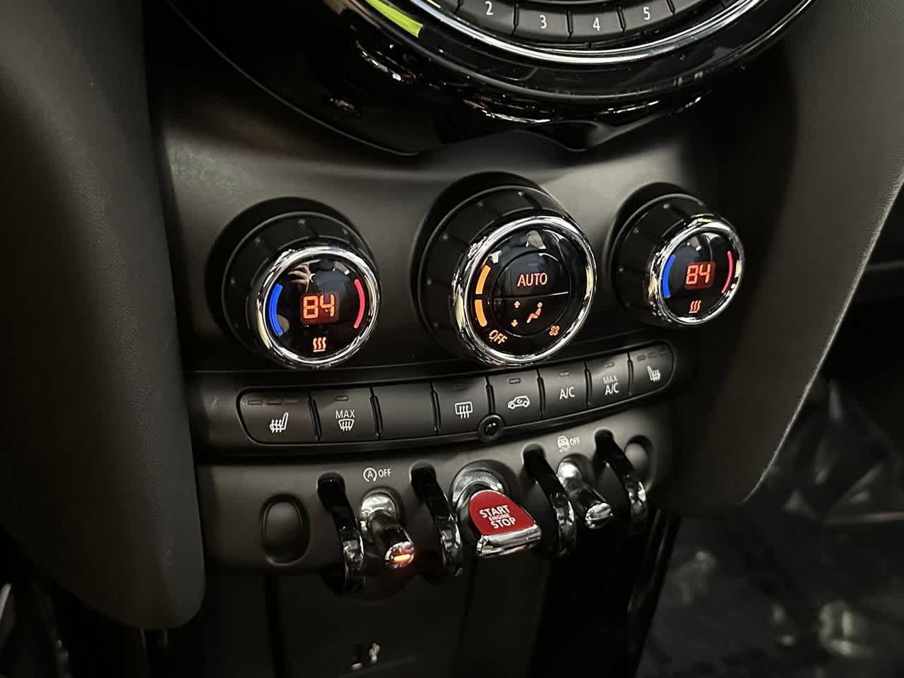 Thumbnail: 2019 MINI Cooper Hardtop - 23