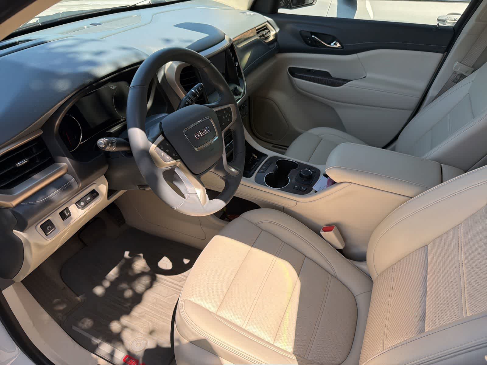 Thumbnail: 2023 GMC Acadia - 3