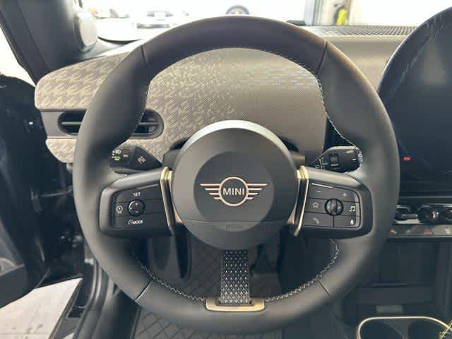 Thumbnail: 2025 MINI Cooper Hardtop - 15
