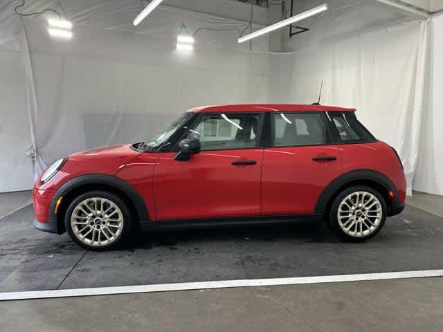 2025 Mini Cooper 4 Door Hardtop S Iconic photo 2