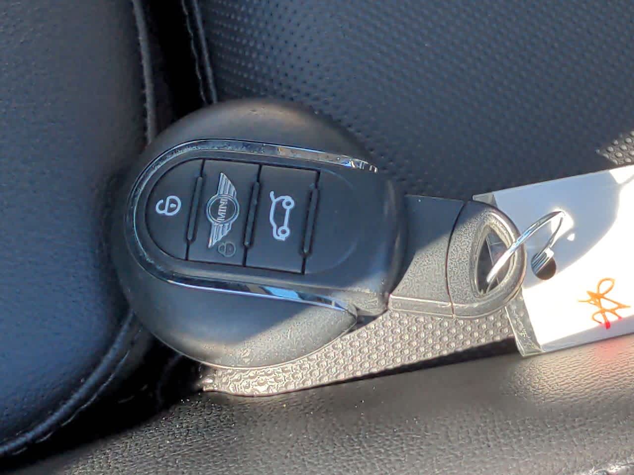 Thumbnail: 2018 MINI Cooper Hardtop - 35