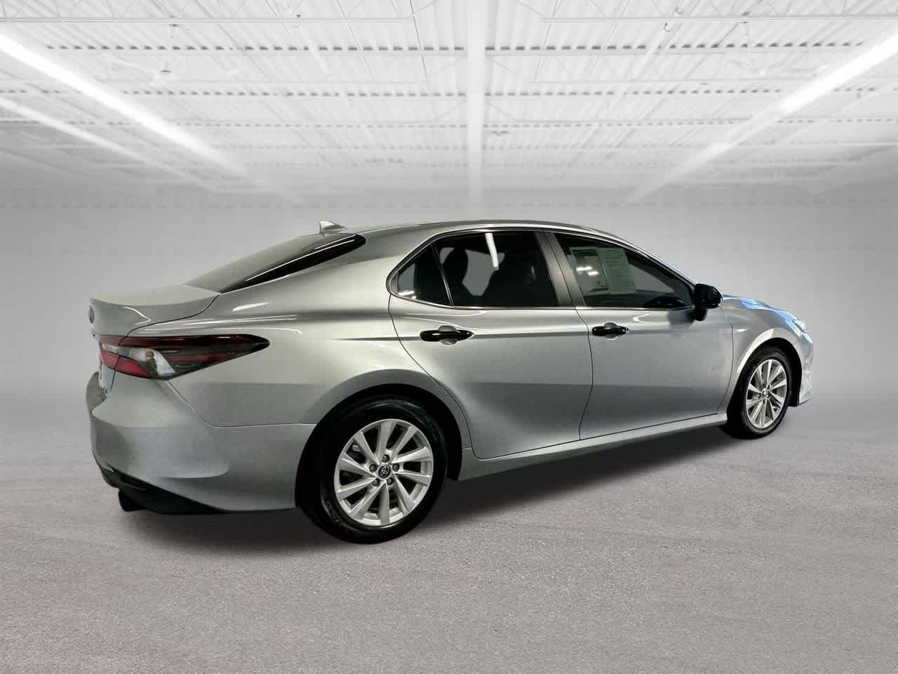 Thumbnail: 2022 Toyota Camry - 5