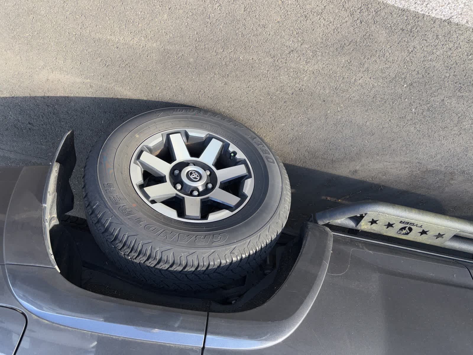 Thumbnail: 2019 Toyota 4Runner - 6