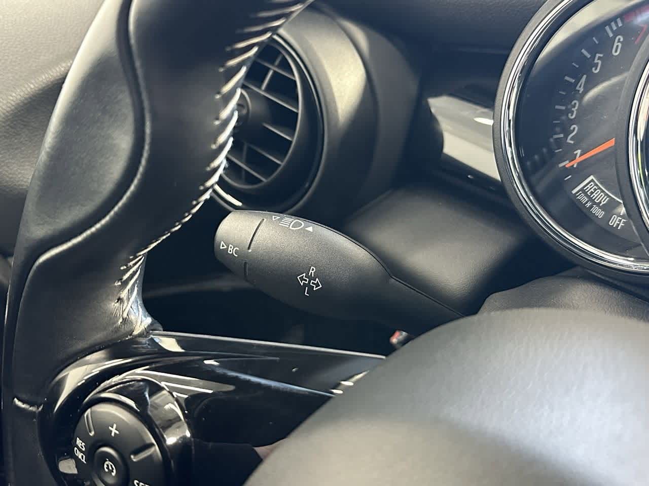 Thumbnail: 2019 MINI Cooper Hardtop - 18