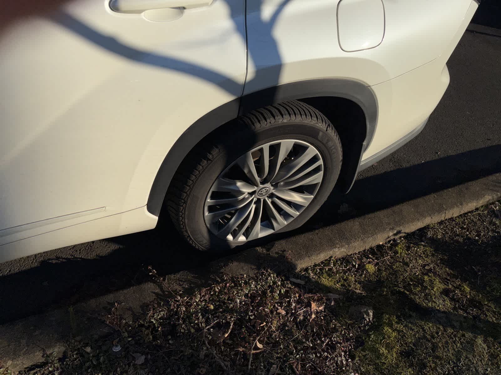 Thumbnail: 2020 Toyota Highlander - 6