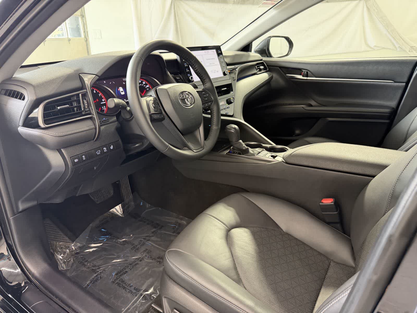 2022 Toyota Camry XSE - Photo 8
