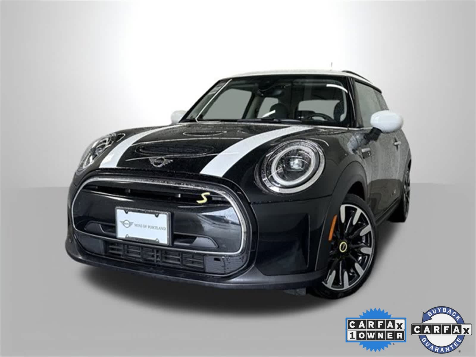 2024 MINI Hardtop 2 Door SE's photo