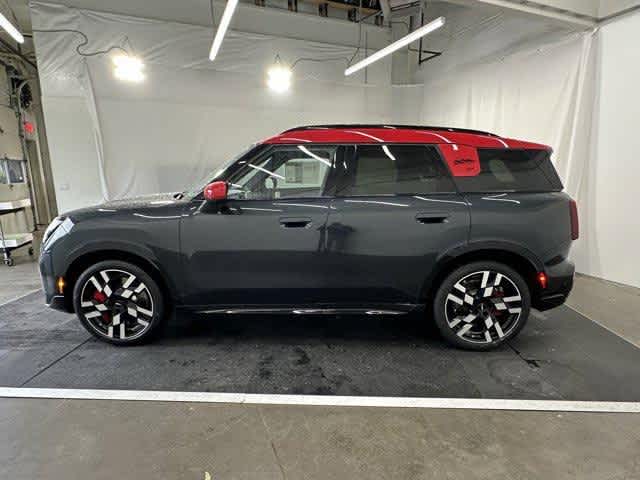 2025 Mini Countryman John Cooper Works Iconic photo 2