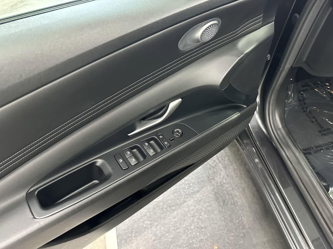 Thumbnail: 2022 Hyundai Elantra - 13