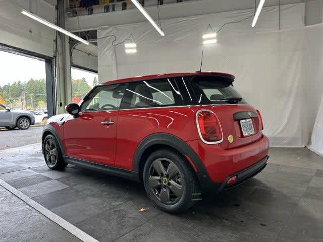 2024 Mini Cooper Hardtop SE photo 2