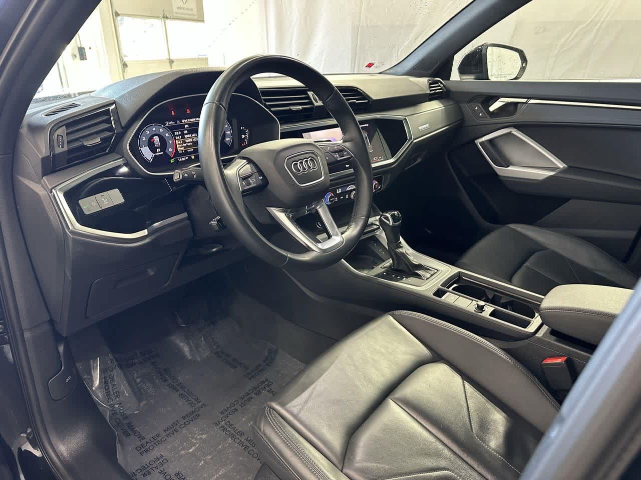 Thumbnail: 2024 Audi Q3 - 10