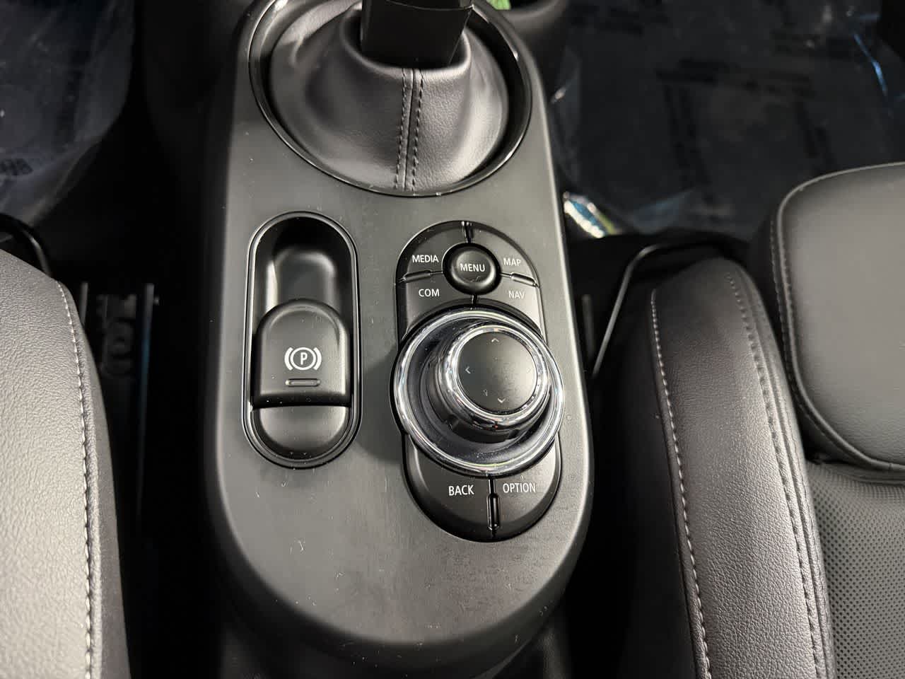 Thumbnail: 2024 MINI Cooper Hardtop - 23