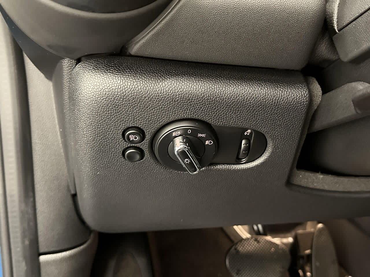 Thumbnail: 2023 MINI Cooper Hardtop - 14