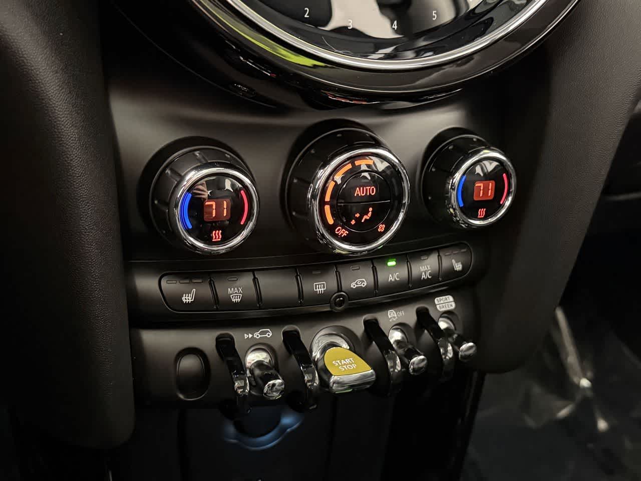 Thumbnail: 2024 MINI Cooper Hardtop - 21