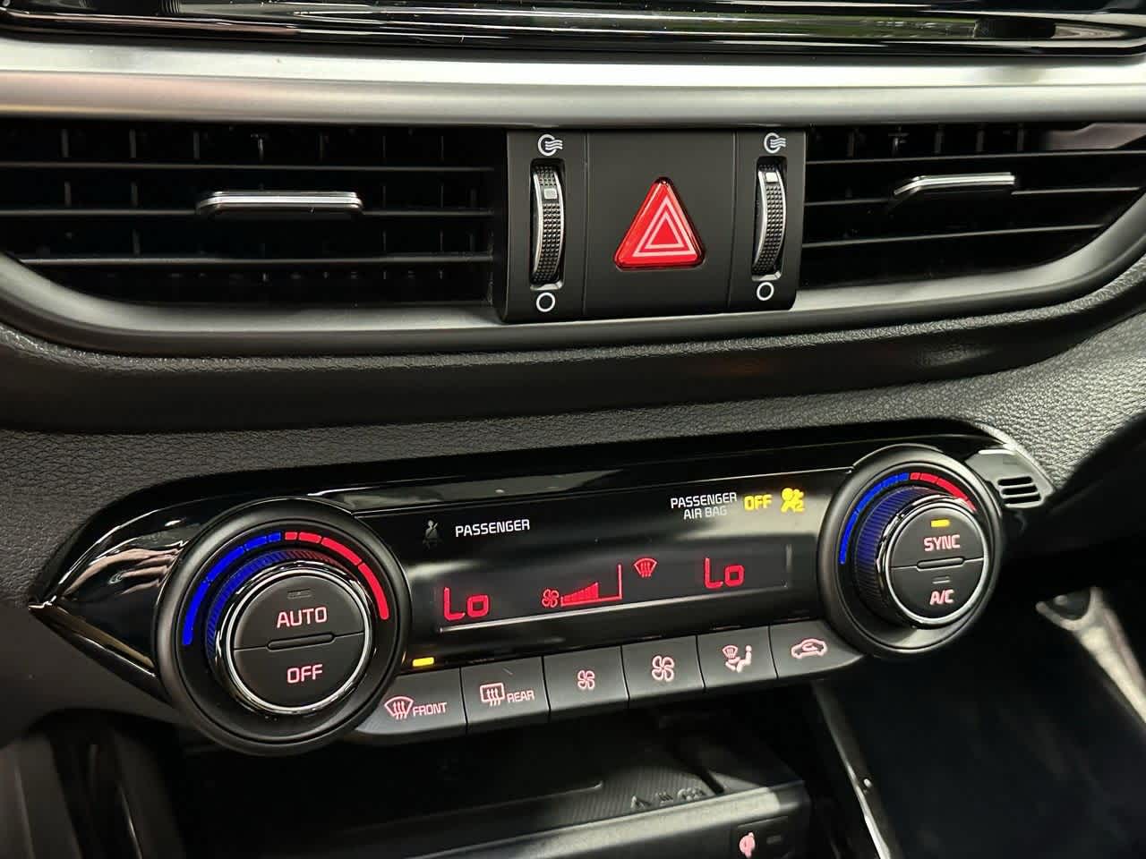 Thumbnail: 2024 Kia Forte - 21