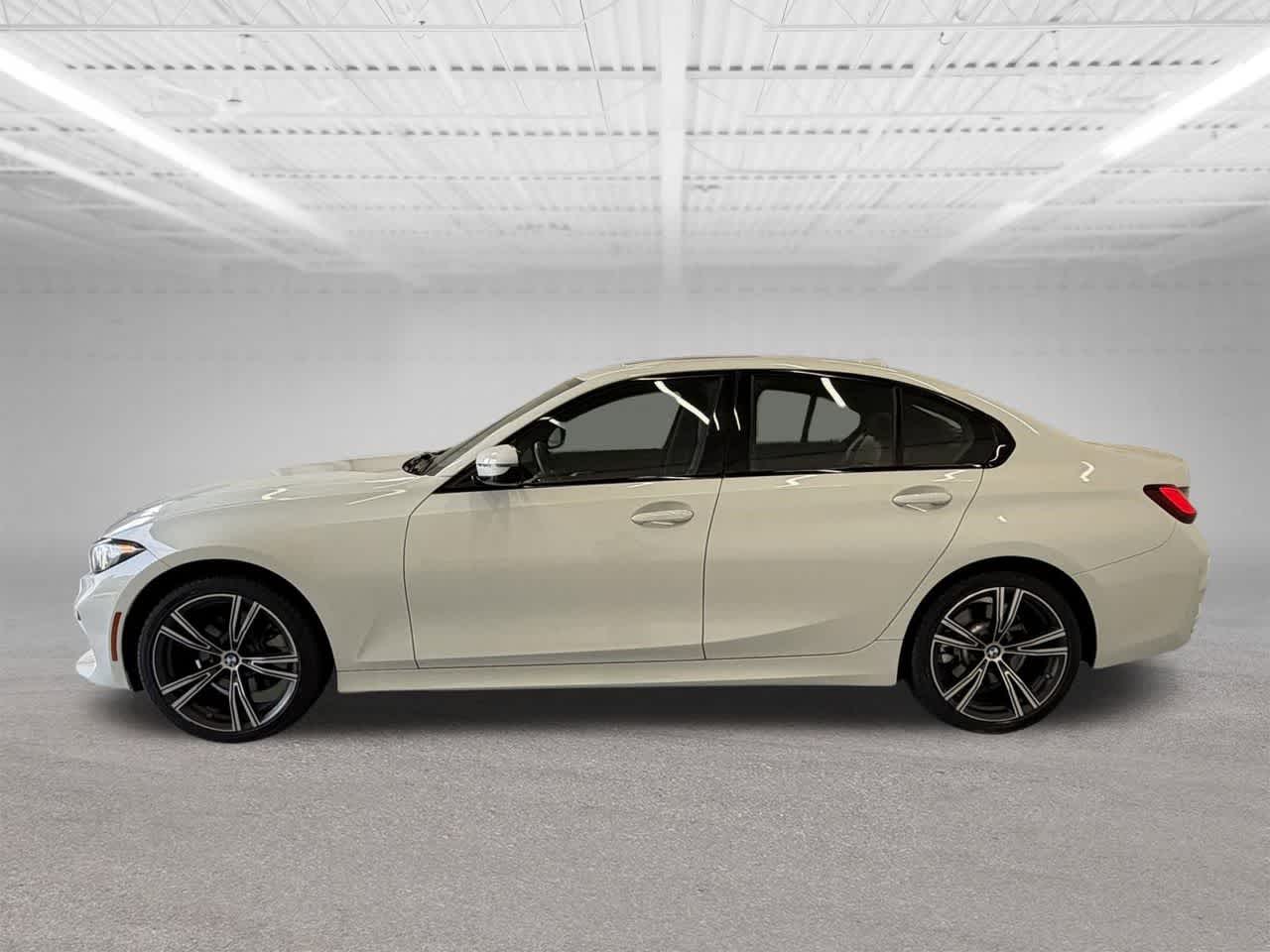 Thumbnail: 2023 BMW 3 Series - 2