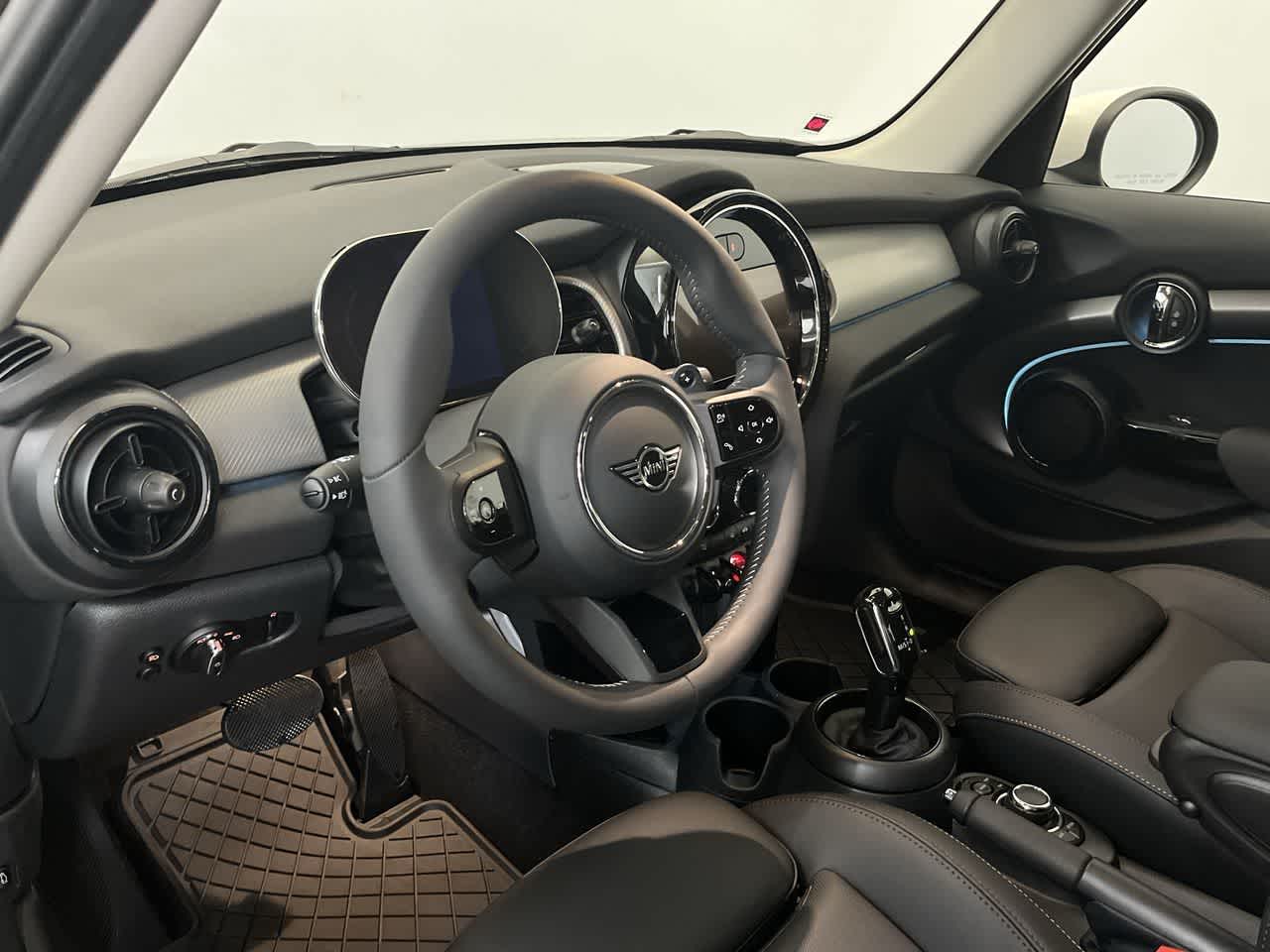 Thumbnail: 2024 MINI Cooper Hardtop - 2