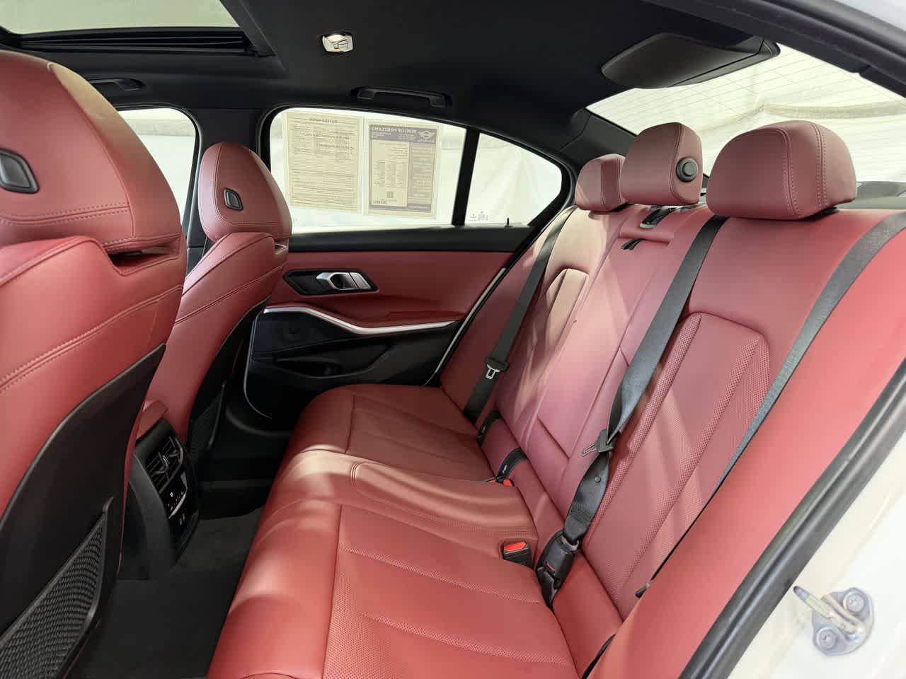 Thumbnail: 2023 BMW 3 Series - 10