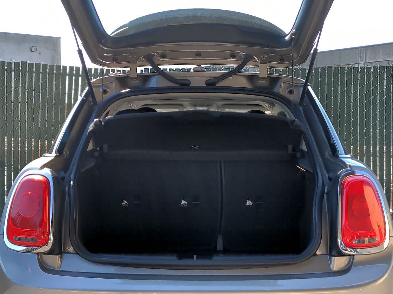 Thumbnail: 2018 MINI Cooper Hardtop - 34