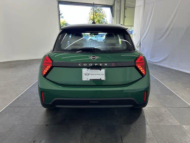 2026 Mini Cooper S Hardtop 2 Door Iconic photo 4