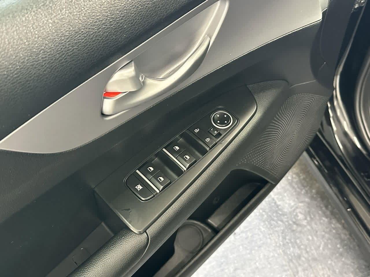 Thumbnail: 2024 Kia Forte - 11