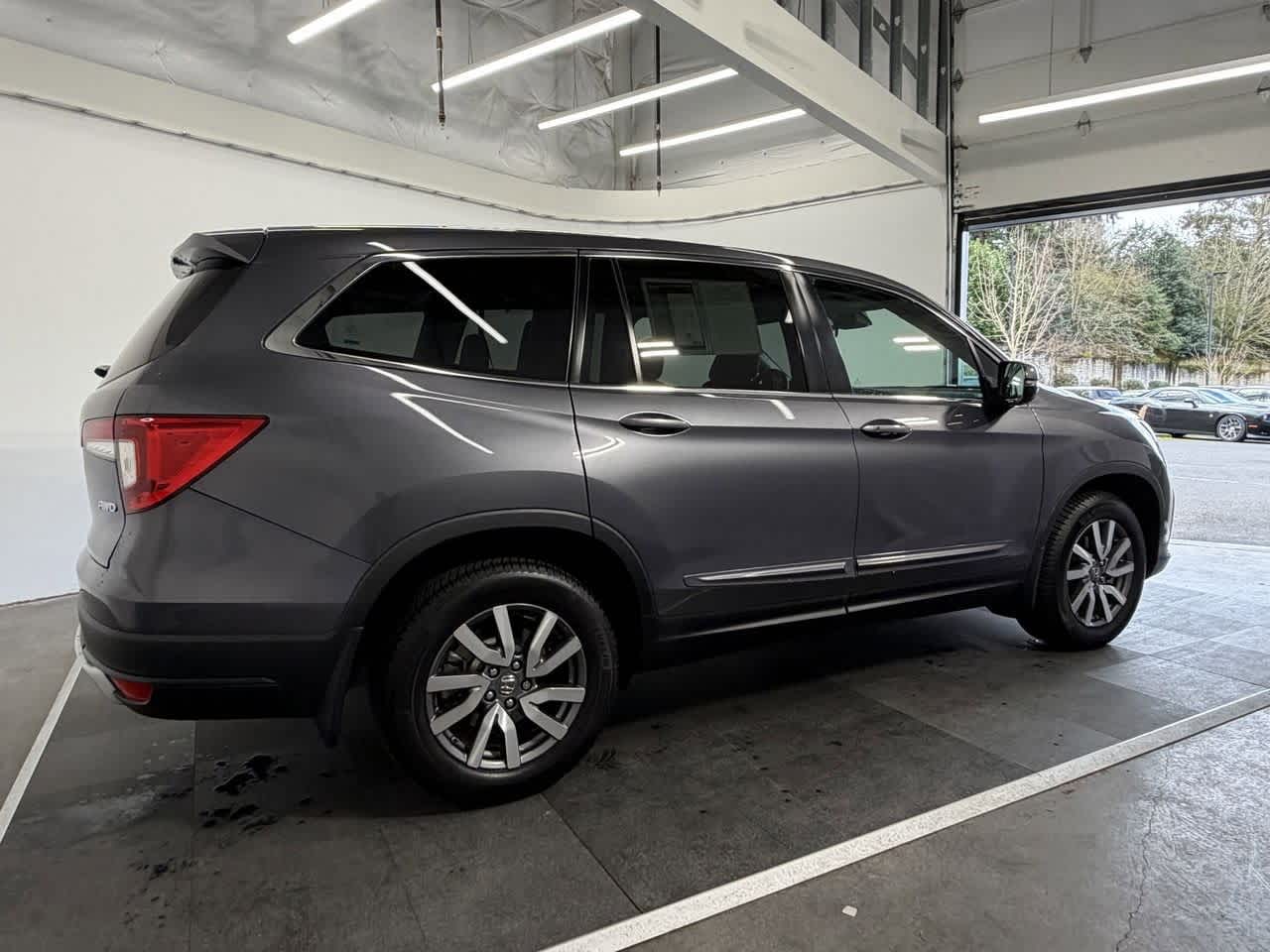 Thumbnail: 2019 Honda Pilot - 6