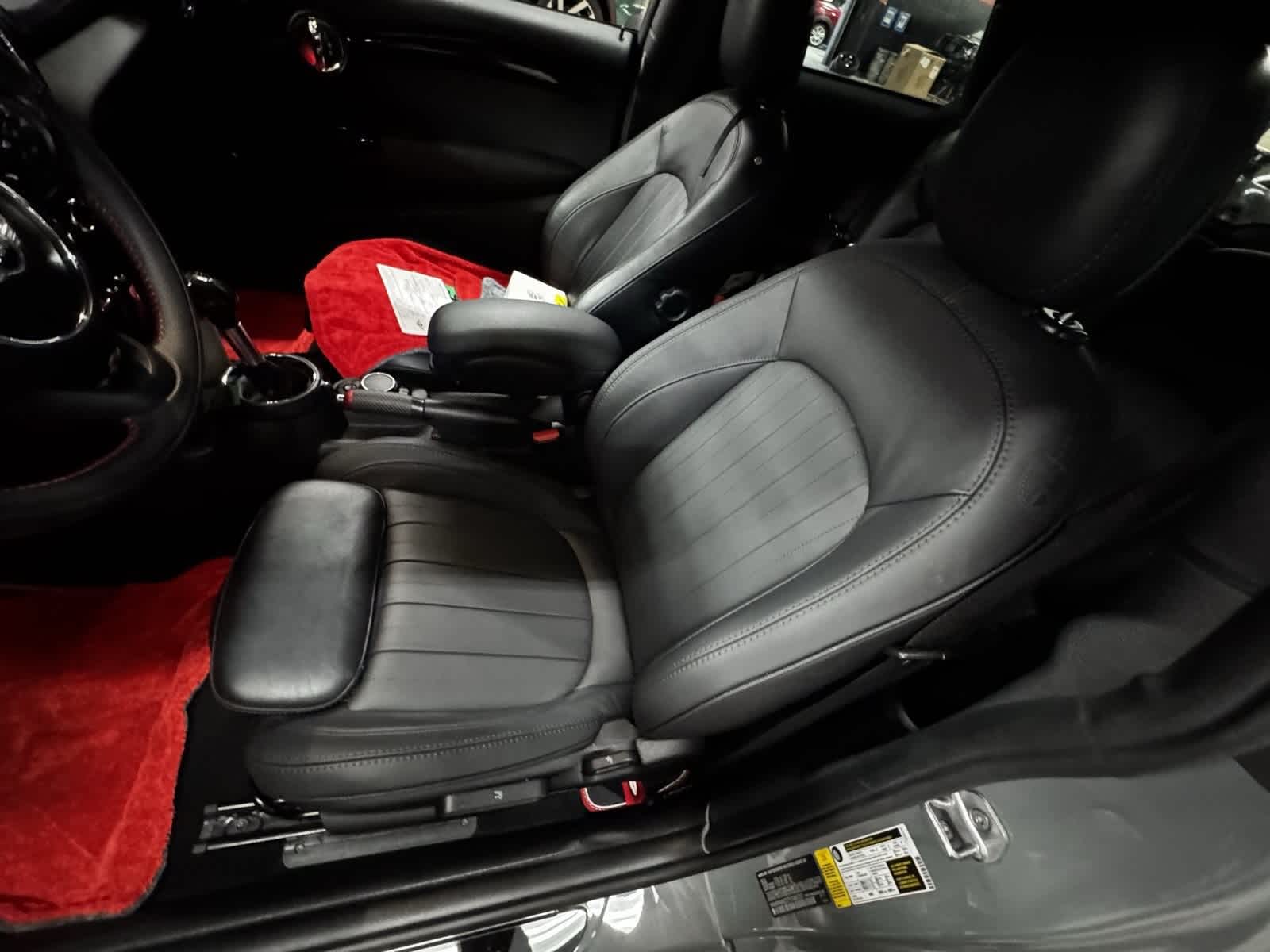 Thumbnail: 2017 MINI Cooper Hardtop - 7