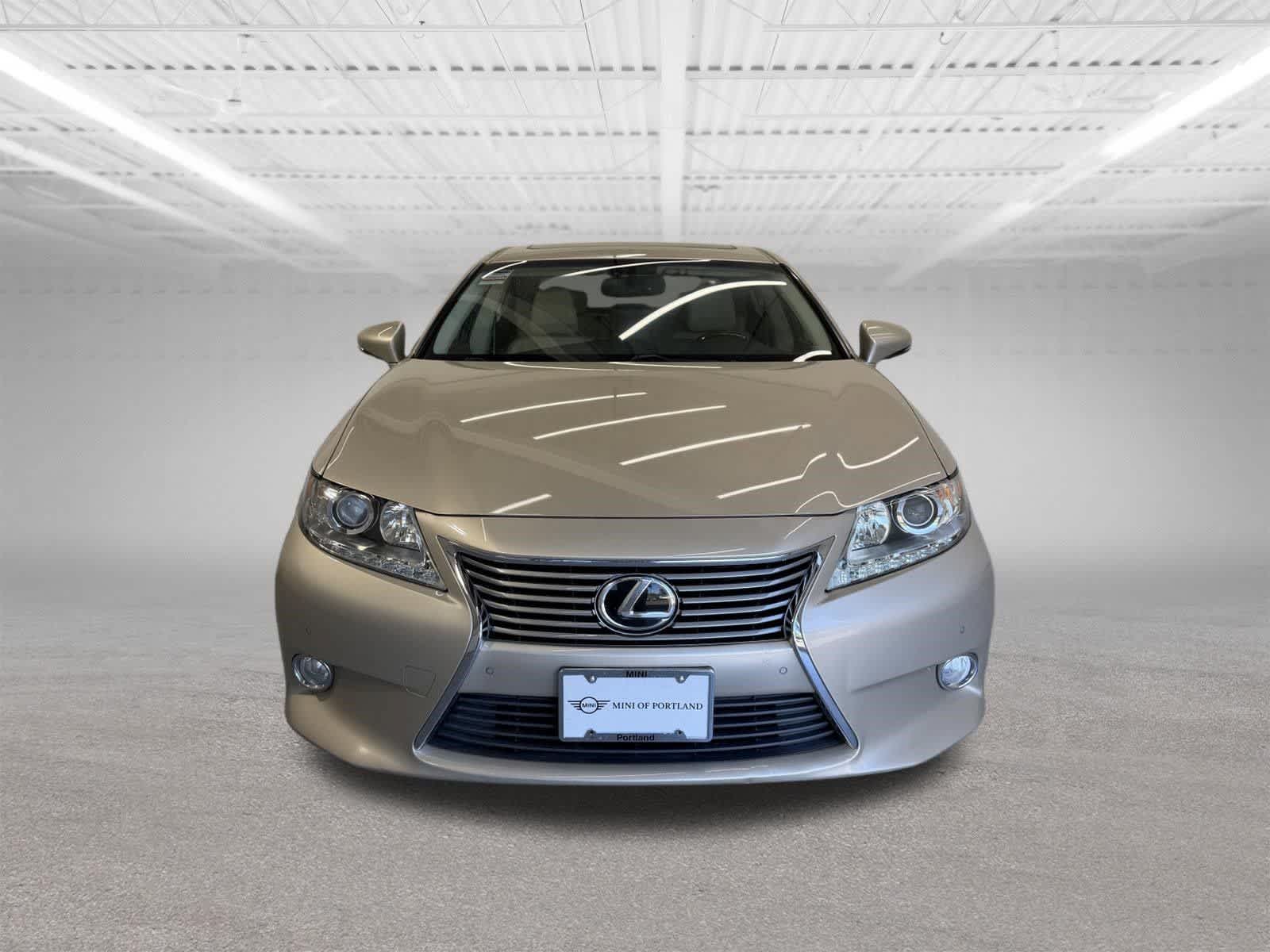 Thumbnail: 2013 Lexus ES - 7