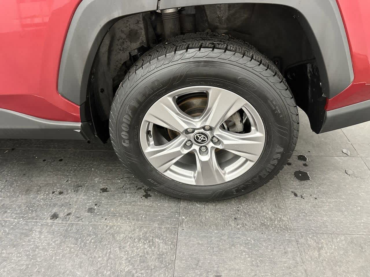 Thumbnail: 2022 Toyota RAV4 - 25