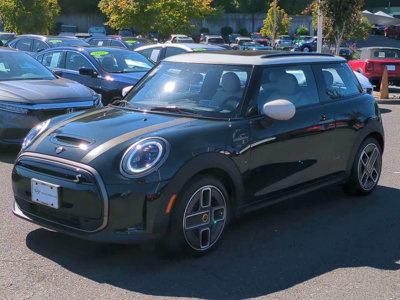 Used 2024 MINI Hardtop 2 Door SE with VIN WMW13DJ06R2V03984 for sale in Portland, OR