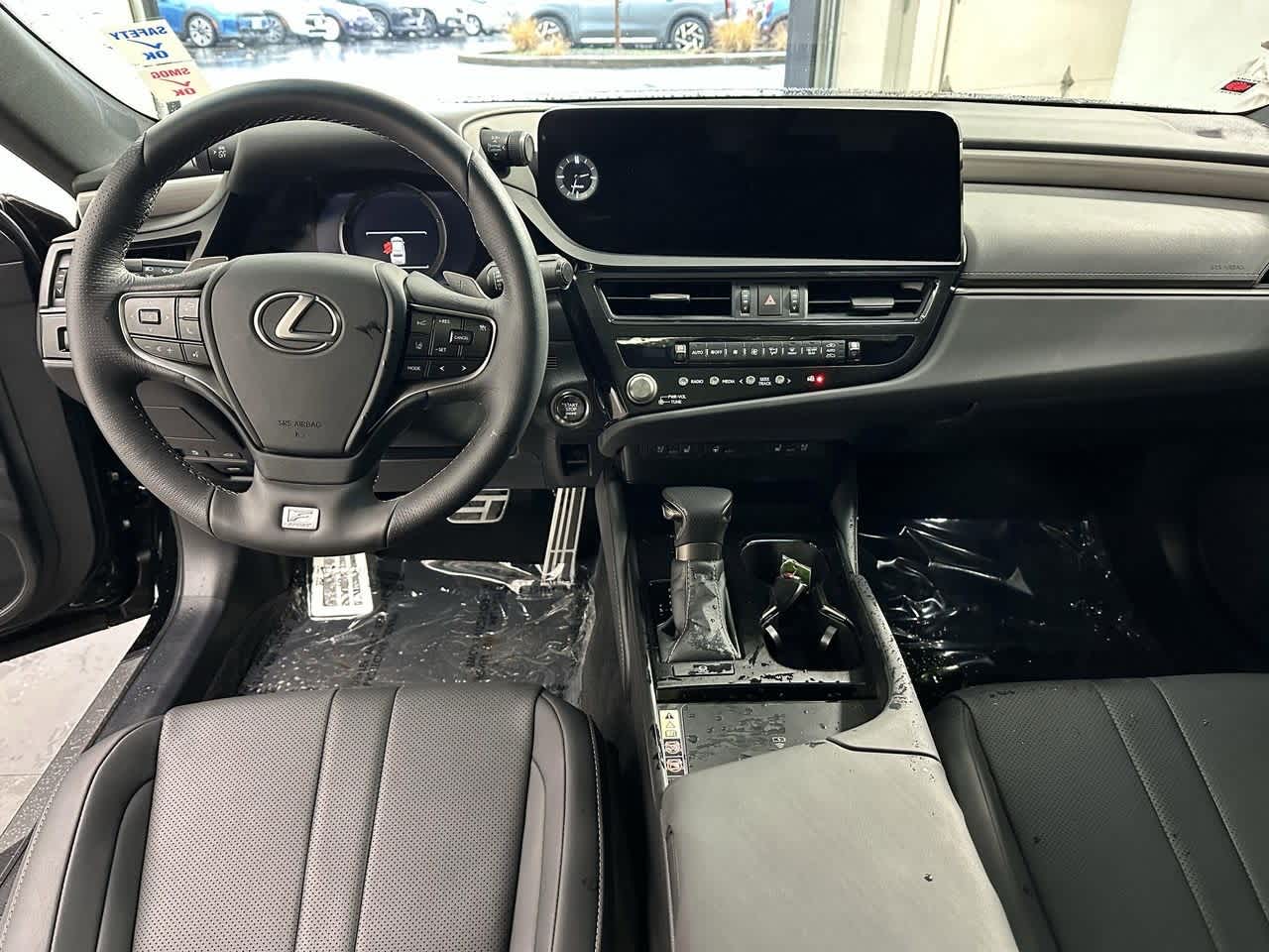 Thumbnail: 2023 Lexus ES - 12