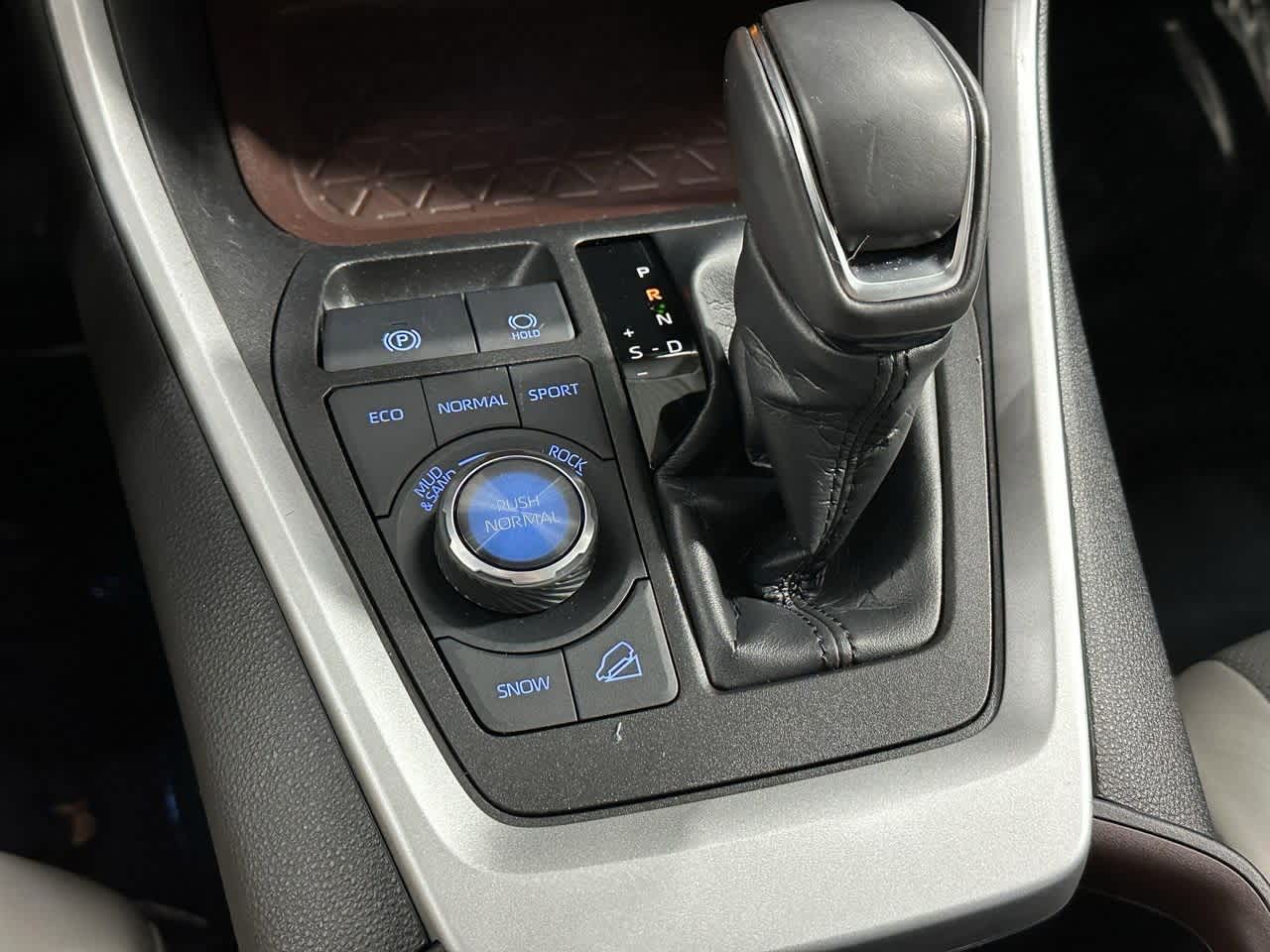 Thumbnail: 2022 Toyota RAV4 - 23