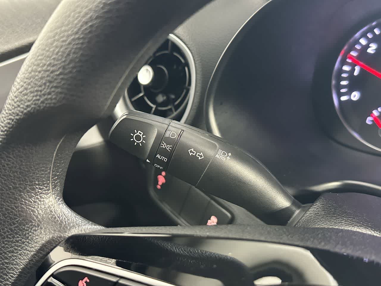 Thumbnail: 2024 Kia Forte - 16