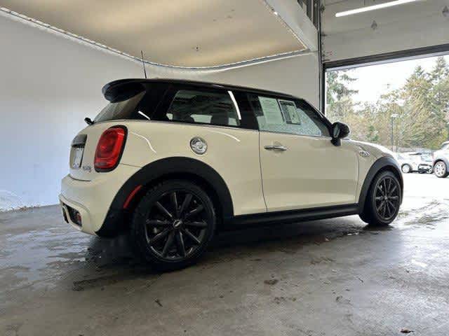 Thumbnail: 2017 MINI Cooper Hardtop - 6
