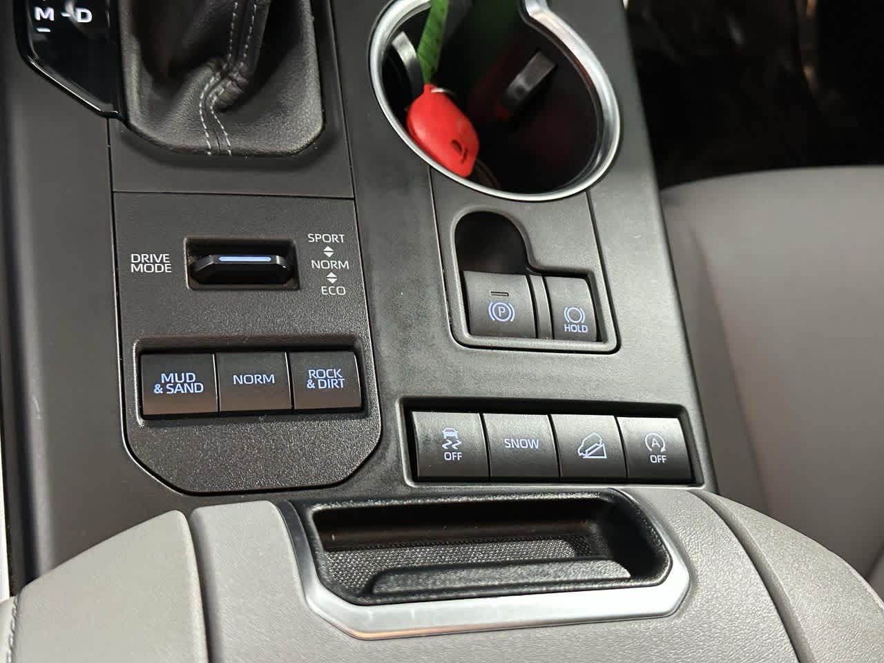 Thumbnail: 2022 Toyota Highlander - 24