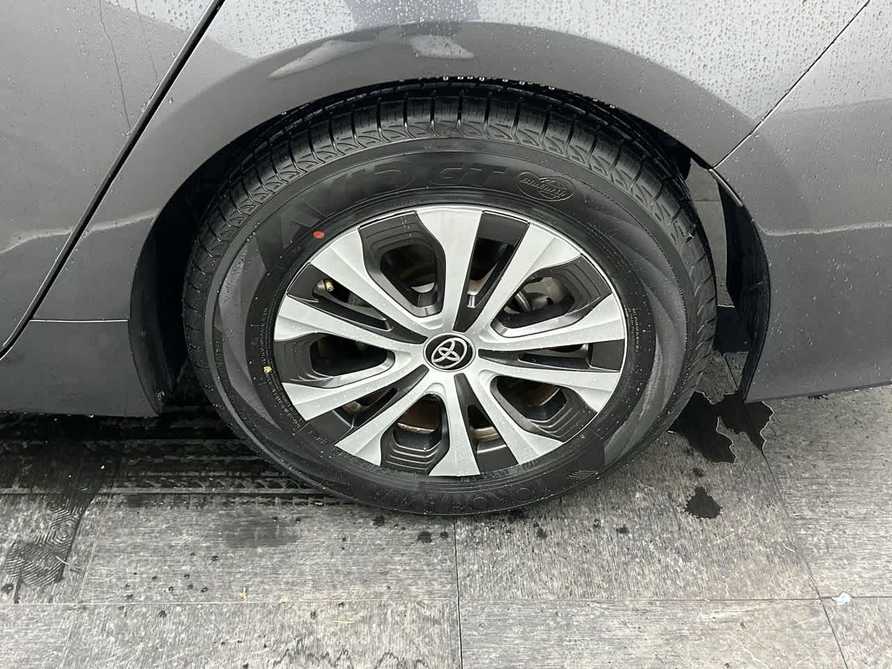 Thumbnail: 2022 Toyota Prius Prime - 24