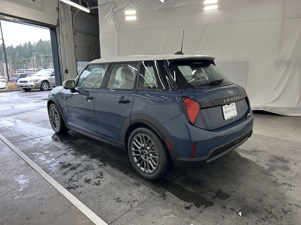 2026 Mini Hardtop 4 Door S Iconic photo 3