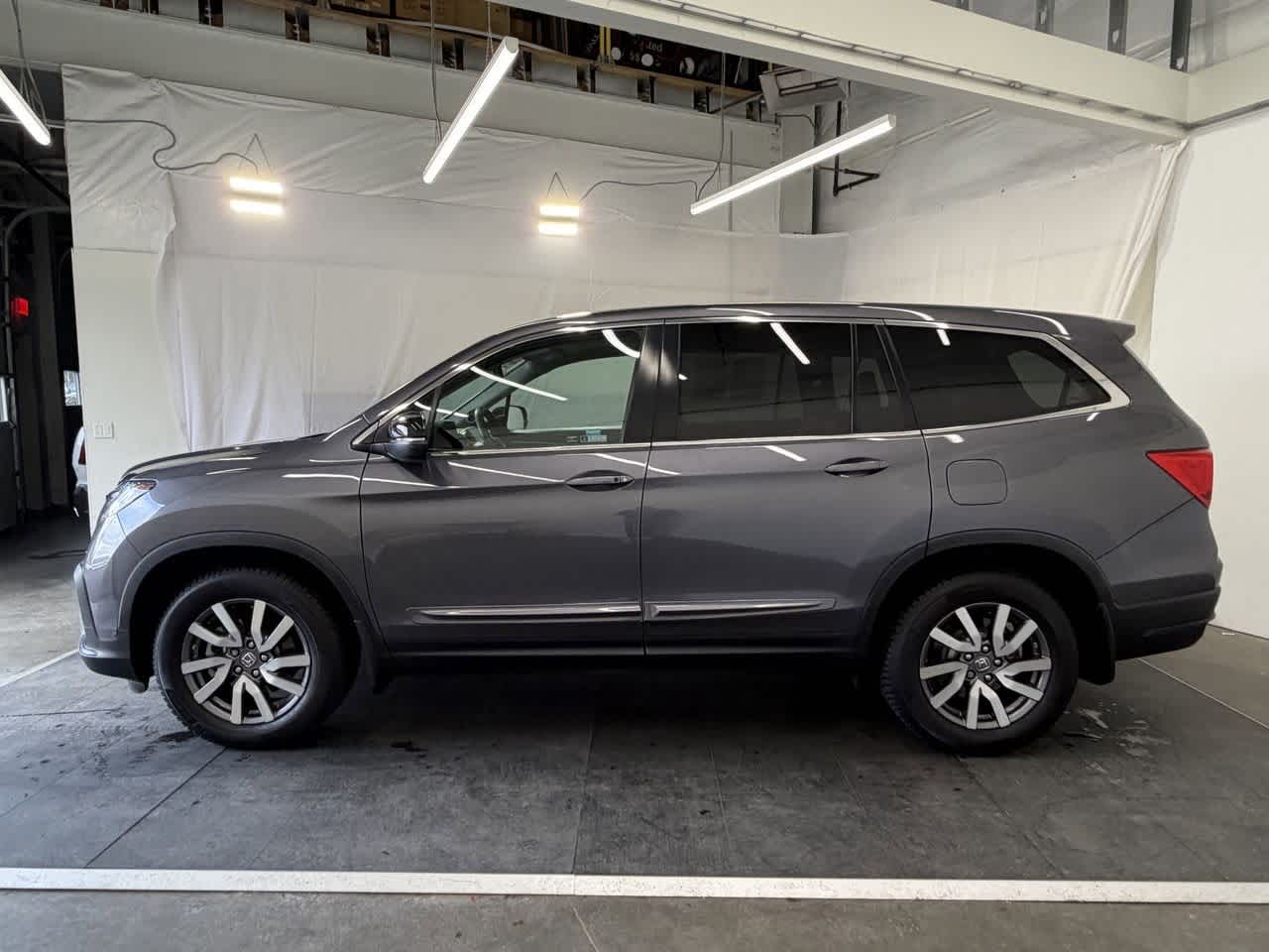 Thumbnail: 2019 Honda Pilot - 2