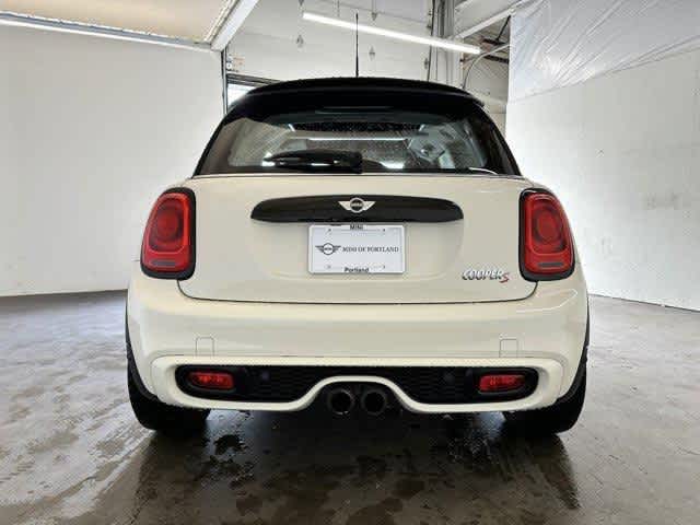 Thumbnail: 2017 MINI Cooper Hardtop - 4