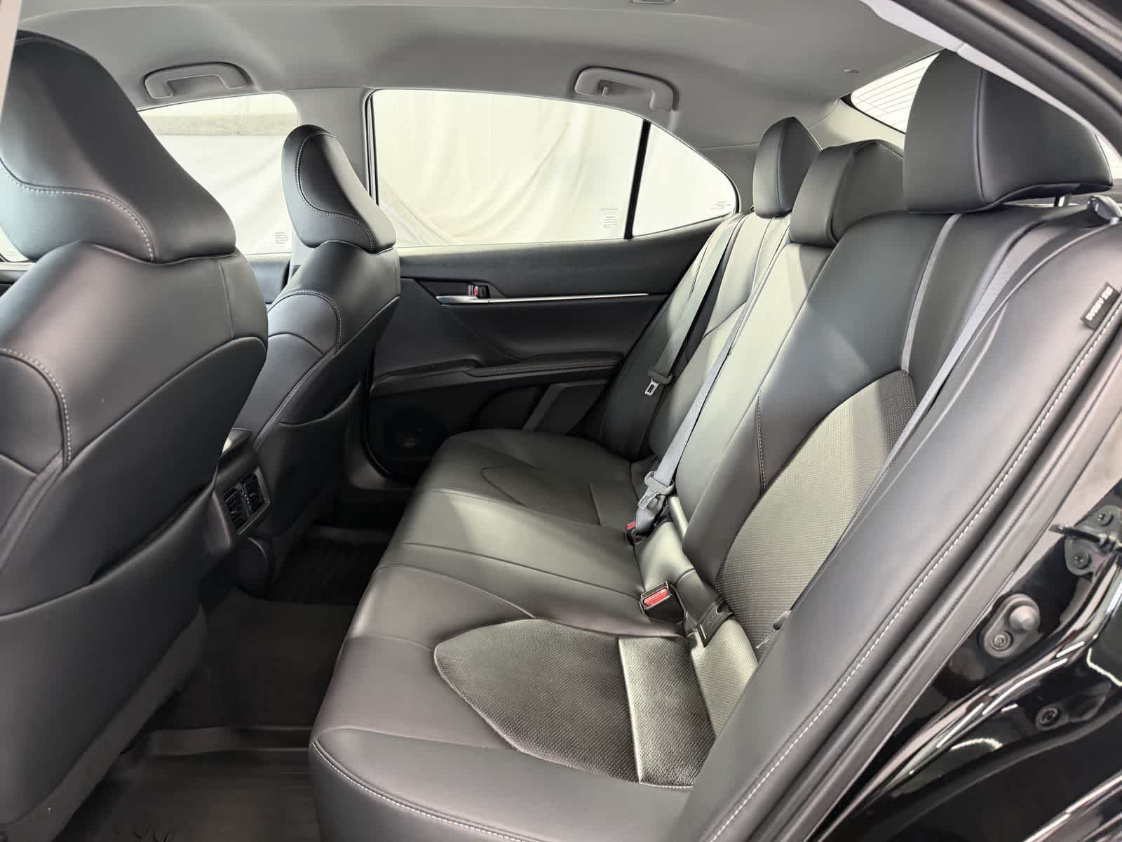 2022 Toyota Camry XSE - Photo 10