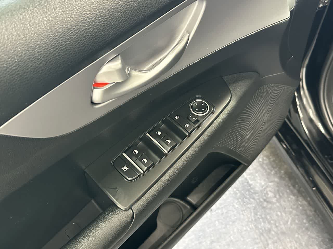 Thumbnail: 2024 Kia Forte - 11