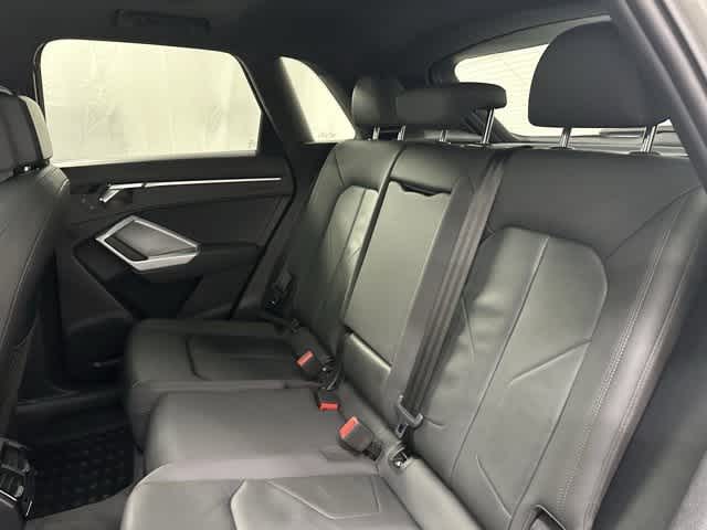Thumbnail: 2020 Audi Q3 - 12