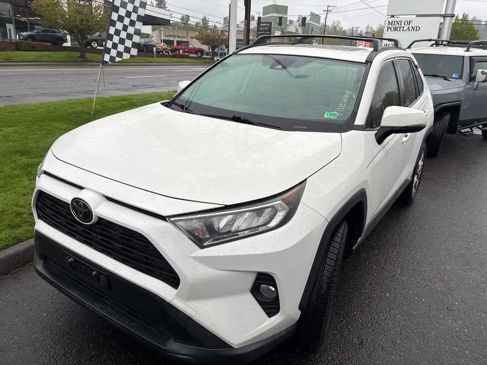 Thumbnail: 2019 Toyota RAV4 - 2