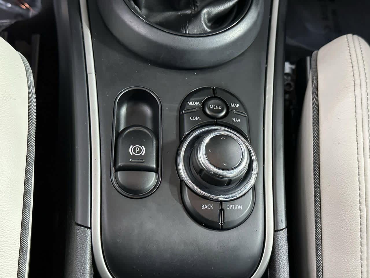 Thumbnail: 2022 MINI Cooper Countryman - 24