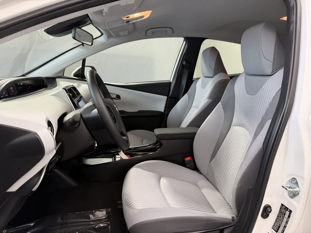 Thumbnail: 2021 Toyota Prius Prime - 10