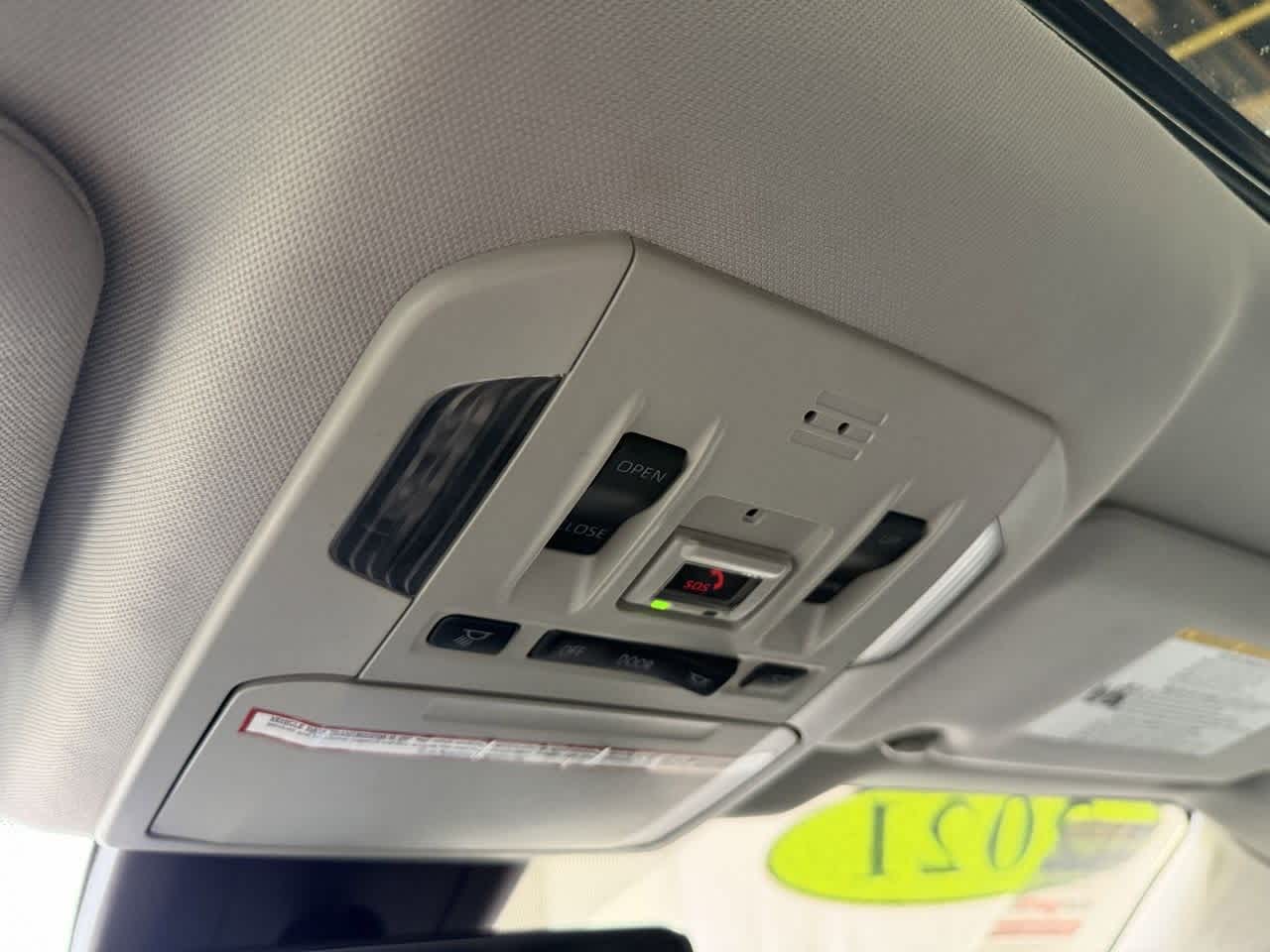 Thumbnail: 2021 Toyota Highlander - 21