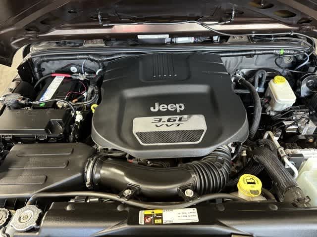 Thumbnail: 2013 Jeep Wrangler - 8