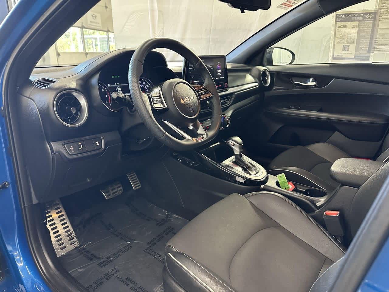 Thumbnail: 2022 Kia Forte - 10