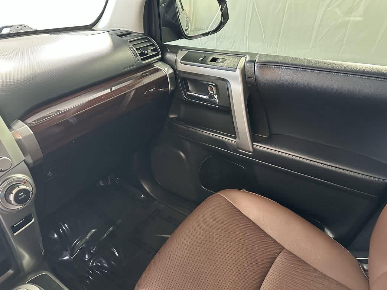 Thumbnail: 2020 Toyota 4Runner - 25