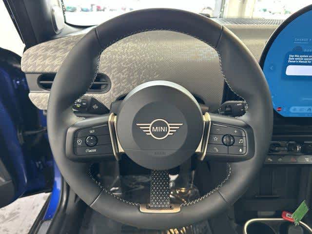 Thumbnail: 2025 MINI Cooper Hardtop - 14